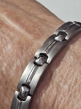 Women's Linked Titanium Steel Bracelet